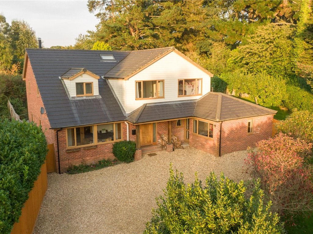 4 bed detached house for sale in Mayfield Road, Fordingbridge, Hampshire SP6, £885,000 Zoopla