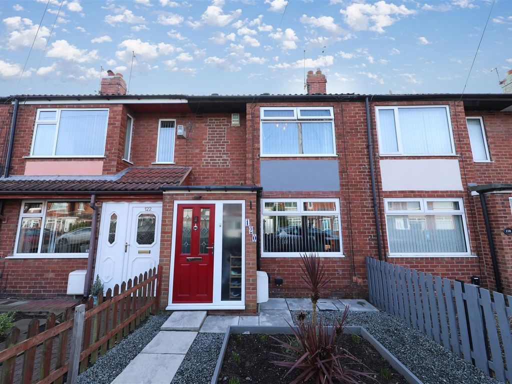 3 bed terraced house for sale in Worcester Road, Hull HU5, £150,000