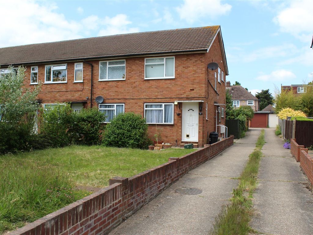2 bed for sale in Walnut Way, Ruislip HA4 Zoopla