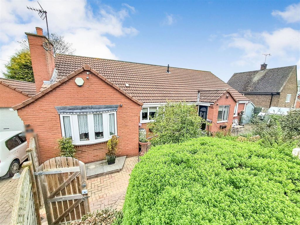 3 bed detached bungalow for sale in Chapel Street, WathUponDearne