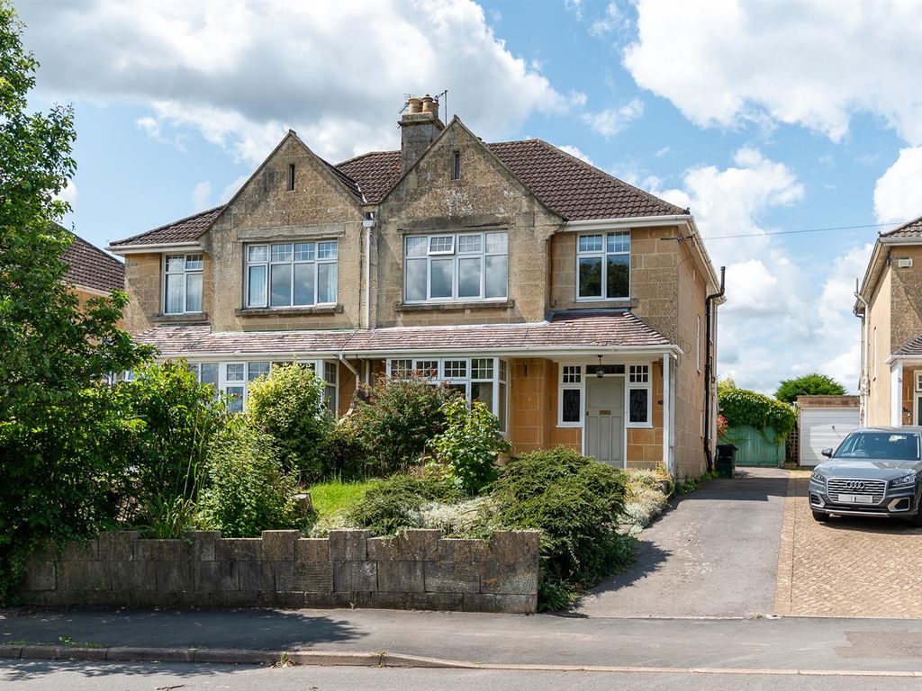3 bed semidetached house for sale in Southstoke Road, Combe Down, Bath