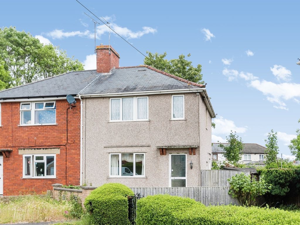 3 bed semidetached house for sale in Hurst Crescent, Swindon SN2, £