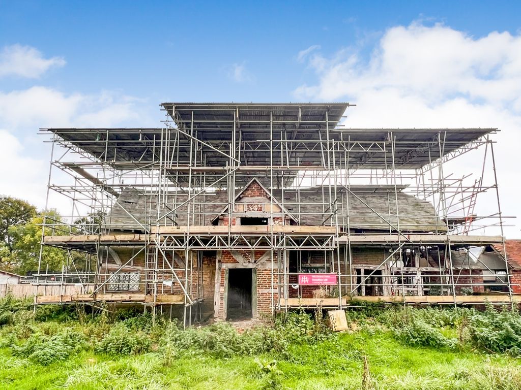 4 bed farmhouse for sale in Ruckmans Lane, Okewood Hill, Dorking RH5, £