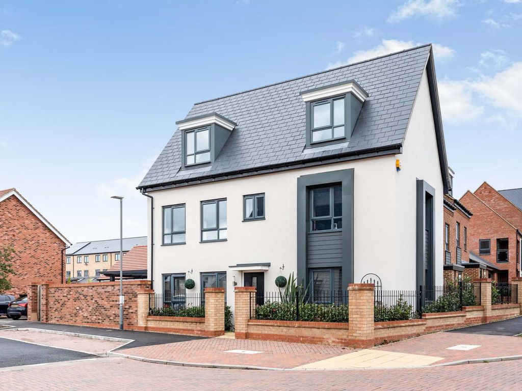 5 bed detached house for sale in Whitehouse, Milton Keynes MK8 Zoopla