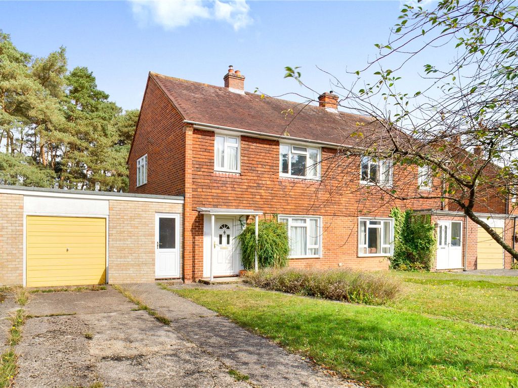 3 bed semidetached house for sale in Portway, Baughurst, Tadley RG26
