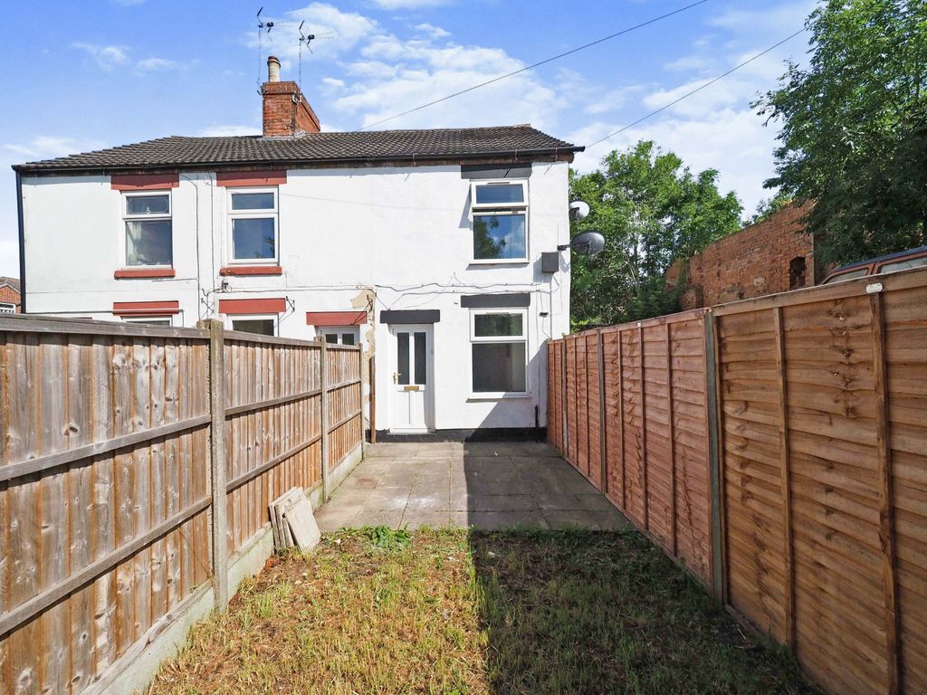 2 bed terraced house for sale in Queen Street, BurtonOnTrent DE14