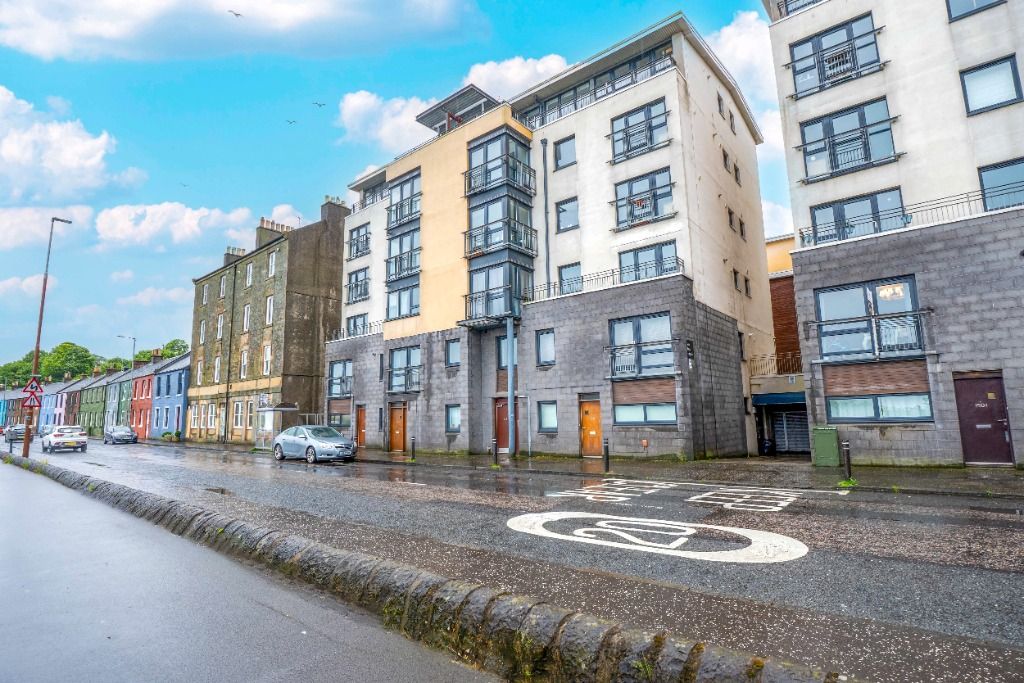 2 bed flat for sale in Lower Granton Road, Trinity, Edinburgh EH5, £