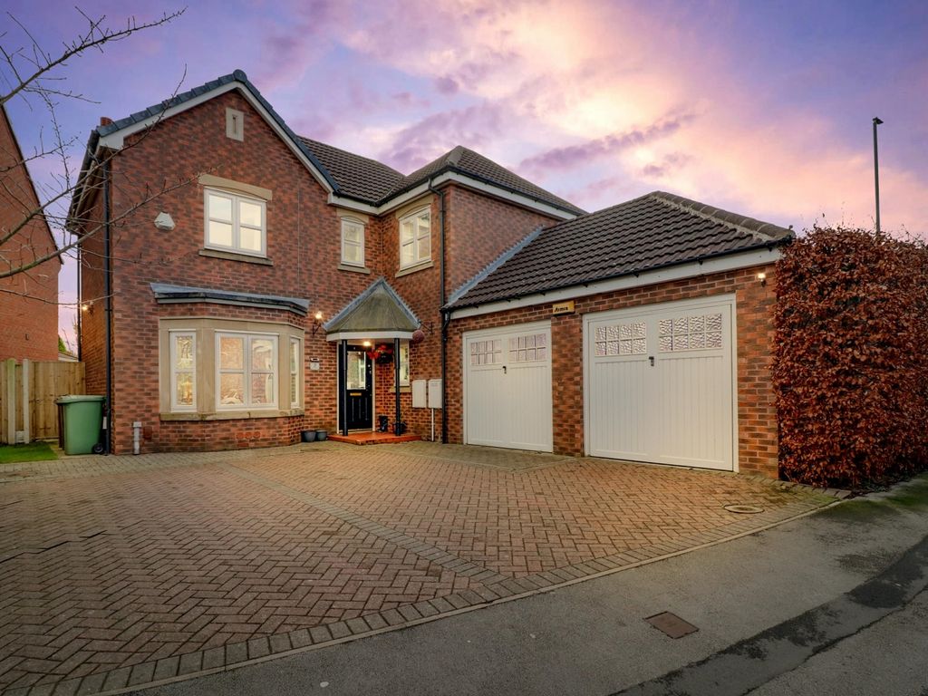 4 bed detached house for sale in Goldsmith Drive, Robin Hood, Wakefield