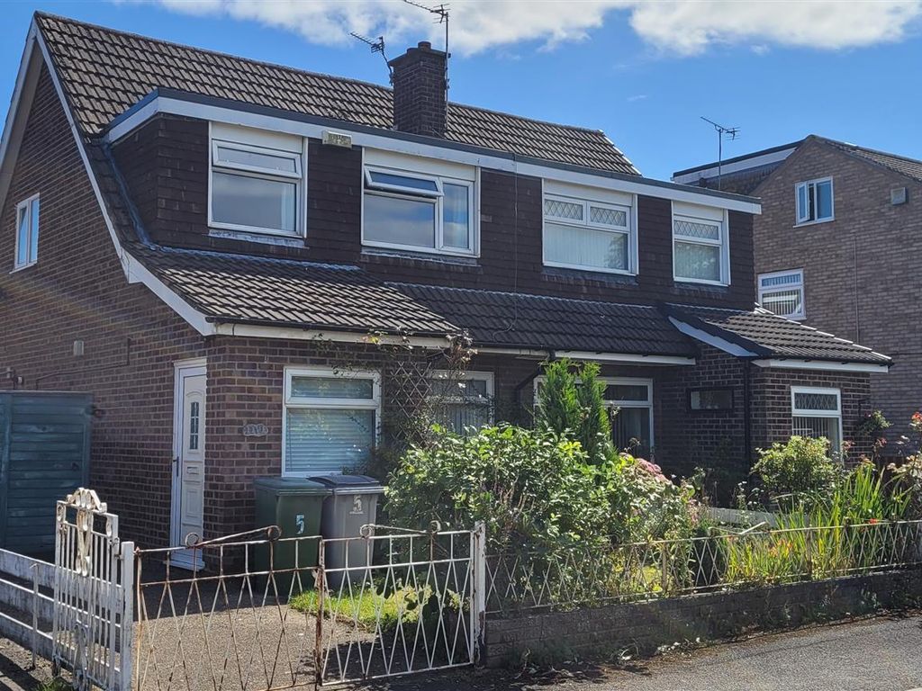 3 bed semidetached house for sale in Gabriel Close, Moreton, Wirral