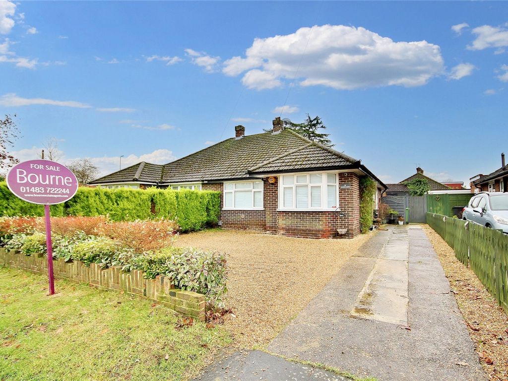 2 bed bungalow for sale in Poundfield Gardens, Woking, Surrey GU22, £