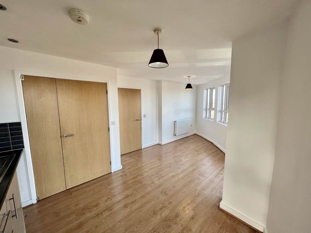 1 bed flat to rent in Barnsley S70, £500 pcm Zoopla