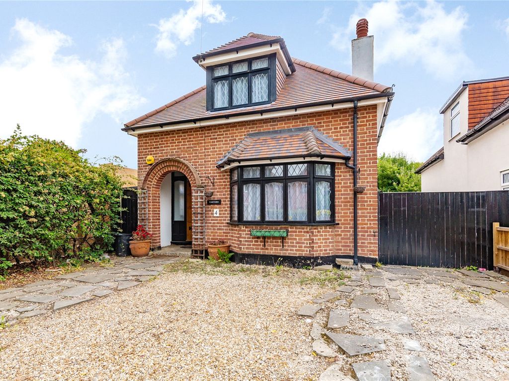 3 bed property for sale in Witham Road, Gidea Park RM2 Zoopla
