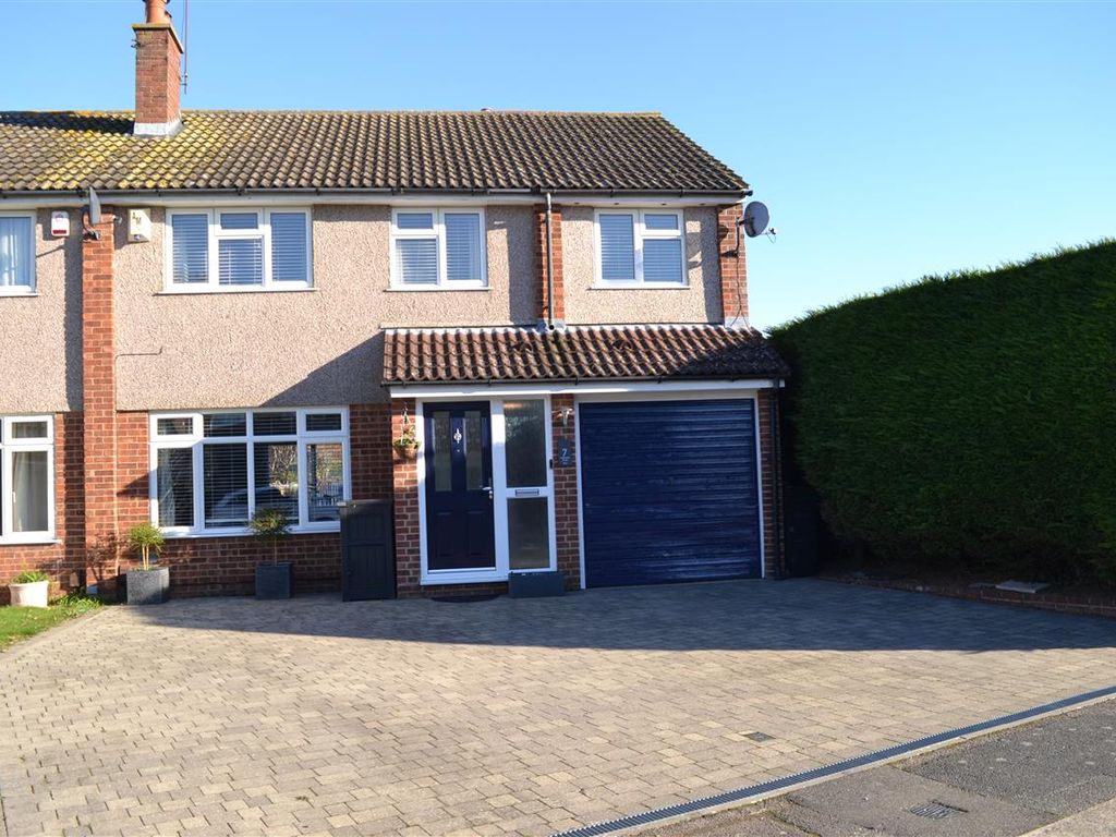 4 bed semidetached house for sale in Arnold Way, Galleywood, Chelmsford CM2, £475,000 Zoopla