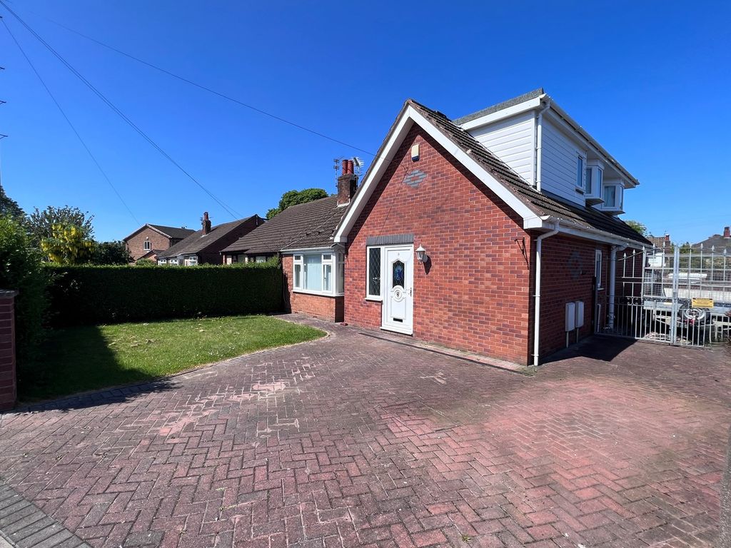 3 bed semidetached bungalow for sale in Dob Lane, Walmer Bridge