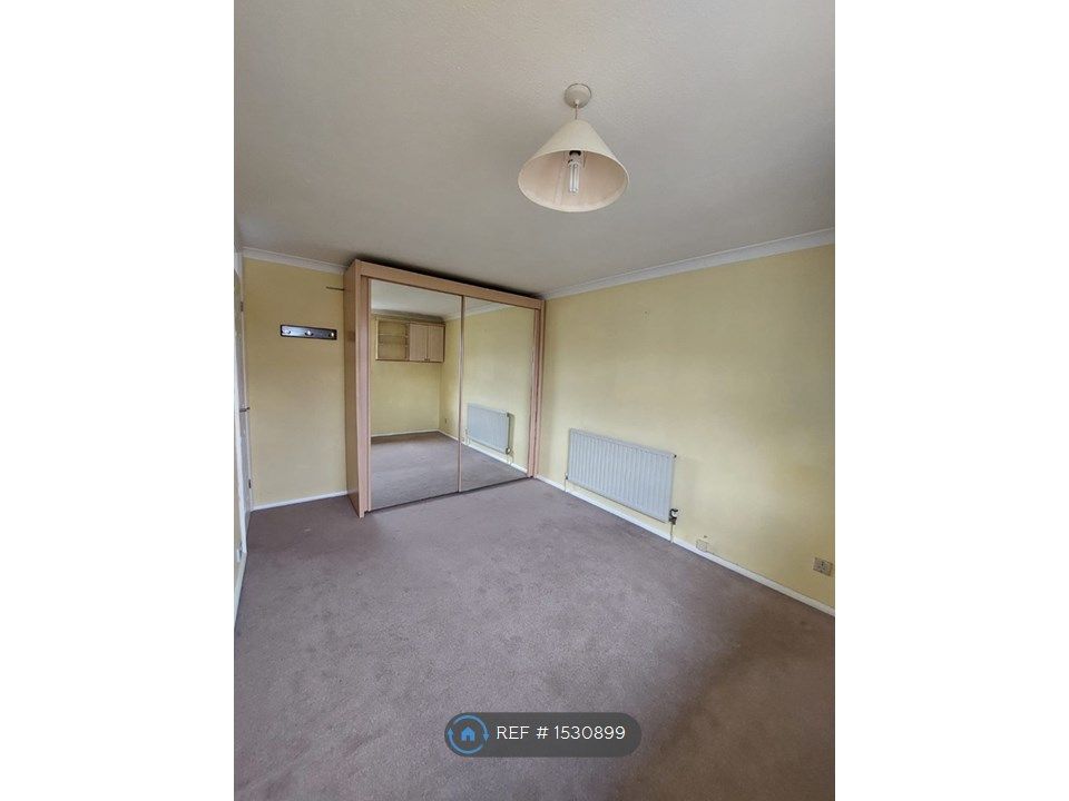 3 bed semidetached house to rent in Orchard Way, Wymondham NR18 Zoopla