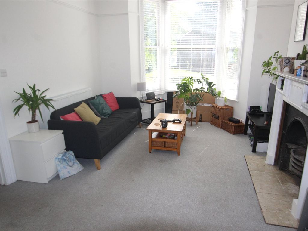 5 bed end terrace house to rent in Catford Hill, London SE6 Zoopla