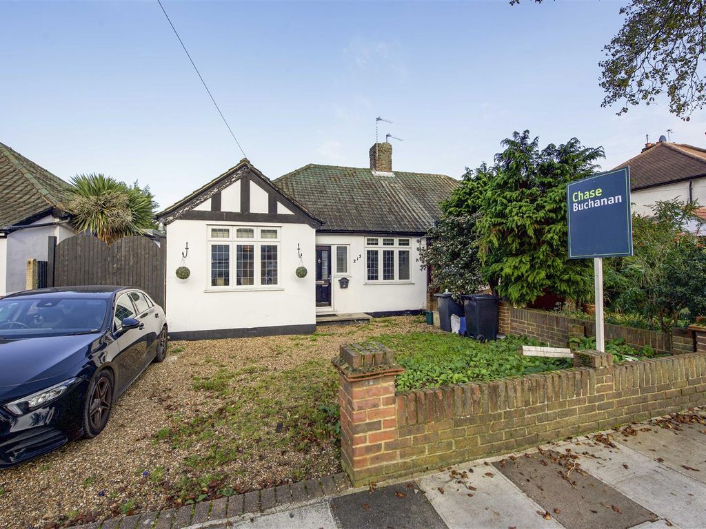3 bed semidetached house for sale in Waverley Avenue, Whitton
