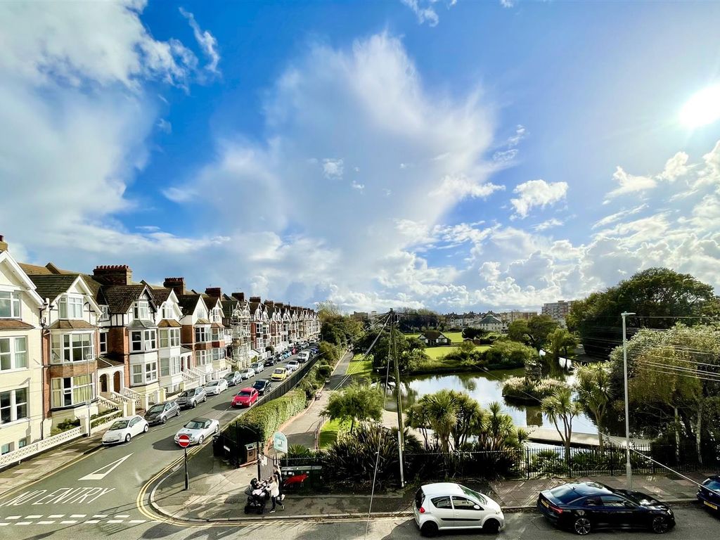 1 bed flat for sale in Wickham Avenue, BexhillOnSea TN39, £157,000