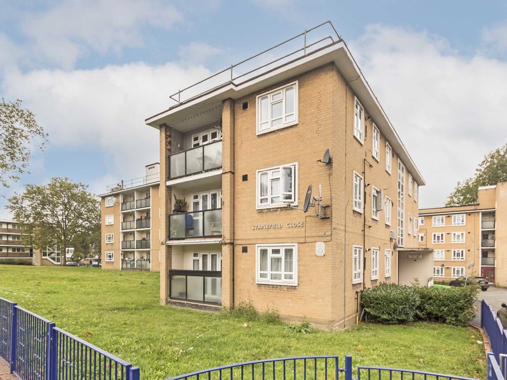 1 bed flat to rent in Staplefield Close, Streatham Hill, London SW2, £