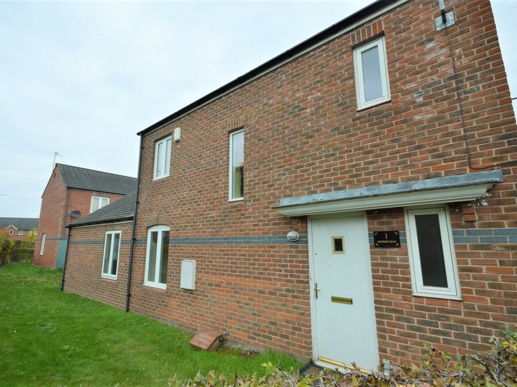 3 bed detached house to rent in Maynard Road, West Timperley