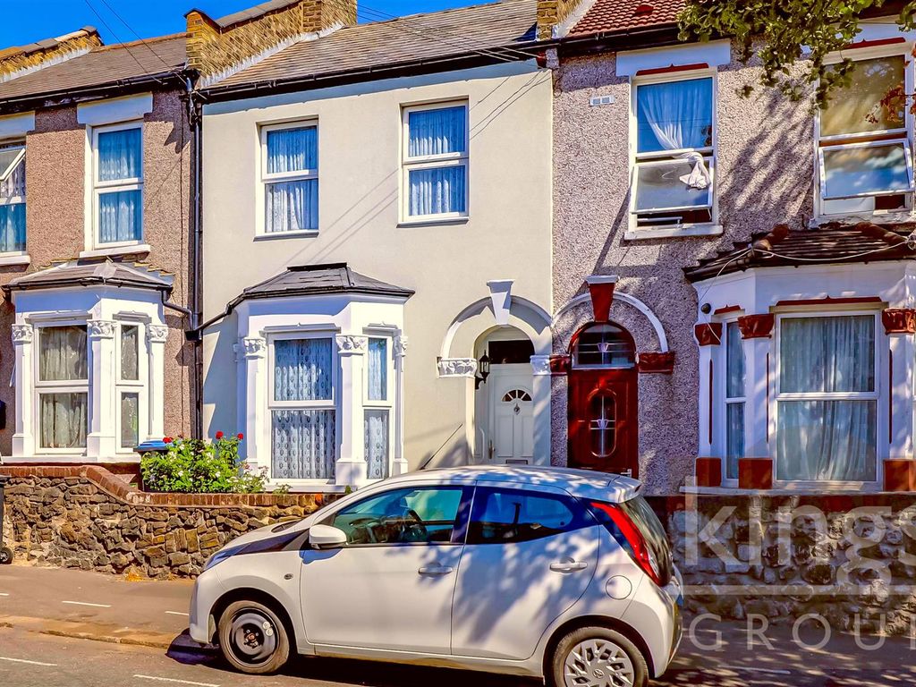 2 bed terraced house for sale in Pretoria Road North, Edmonton N18 Zoopla