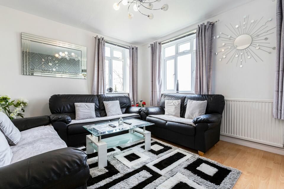 Monument Gardens, London SE13