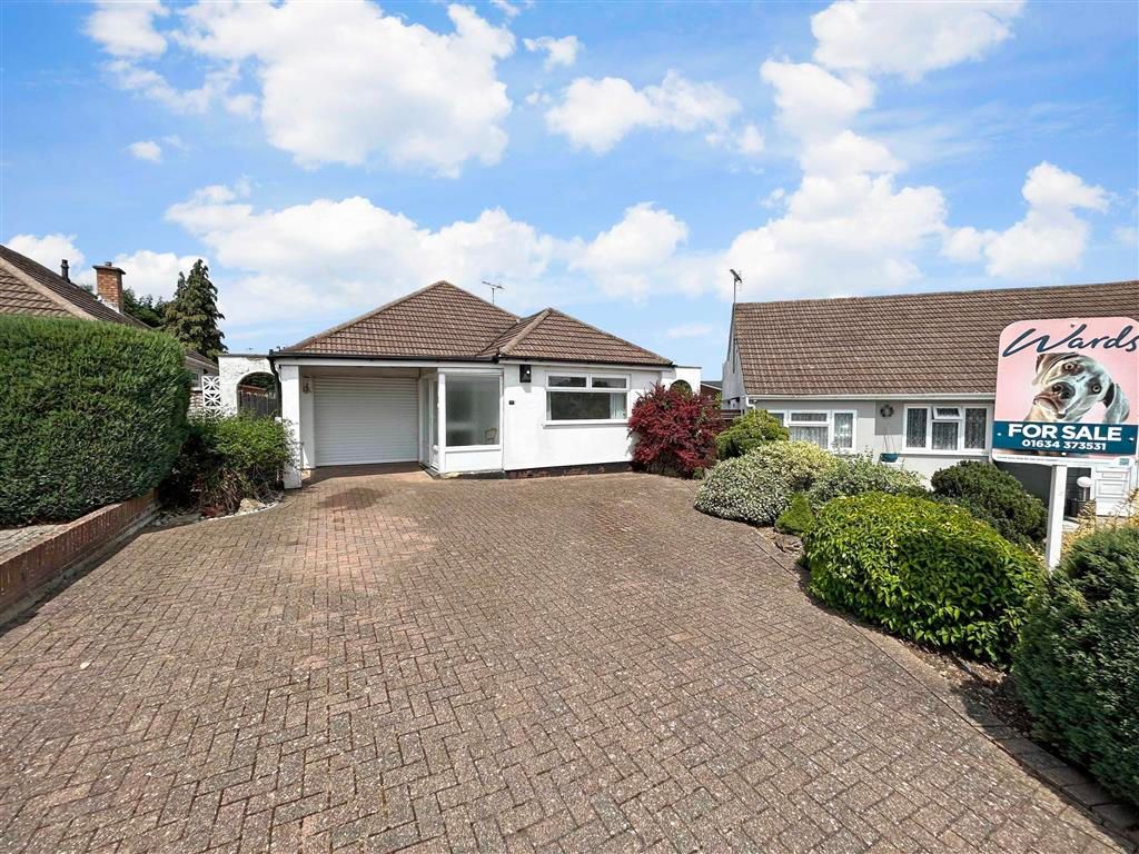 3 bed detached bungalow for sale in Shelden Drive, Rainham, Gillingham, Kent ME8, £500,000 Zoopla