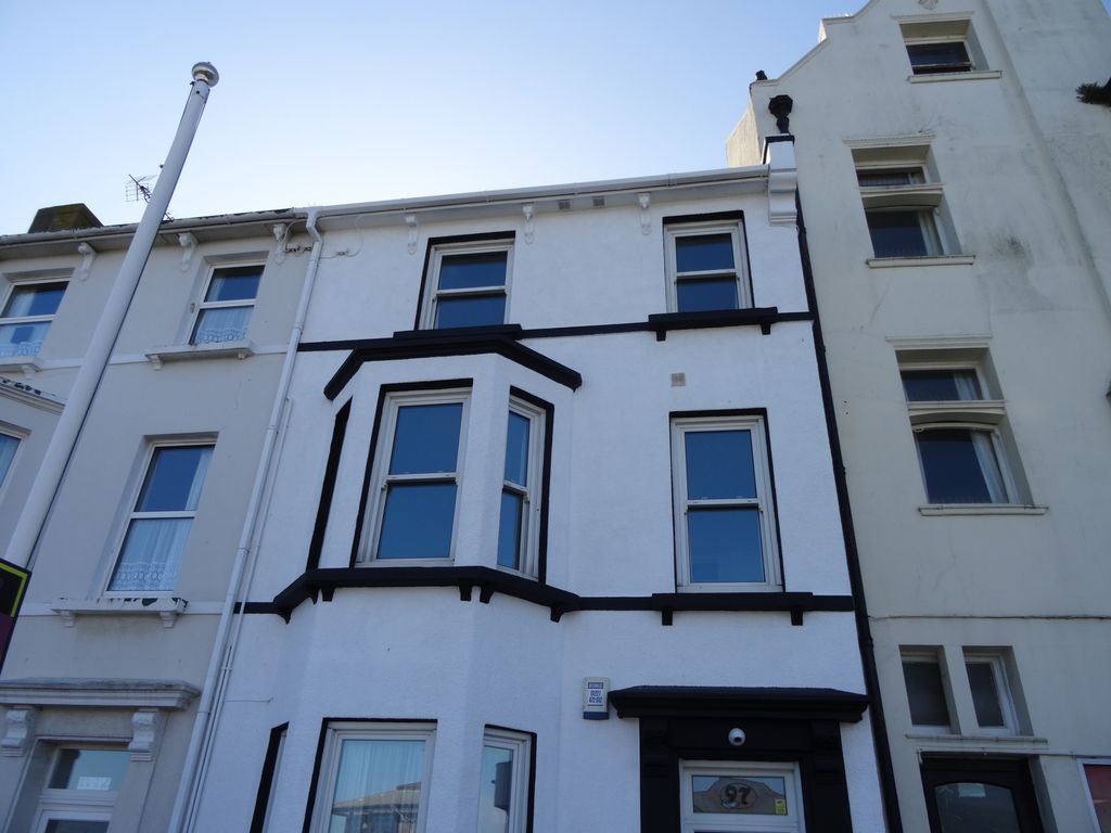 1 bed flat to rent in Central Parade, Herne Bay CT6, £800 pcm Zoopla
