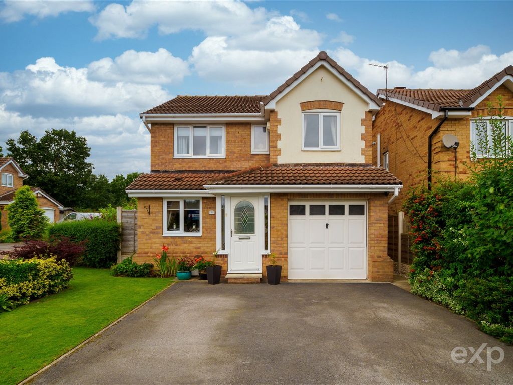 4 bed detached house for sale in Oakleigh Close, Sharlston Common WF4