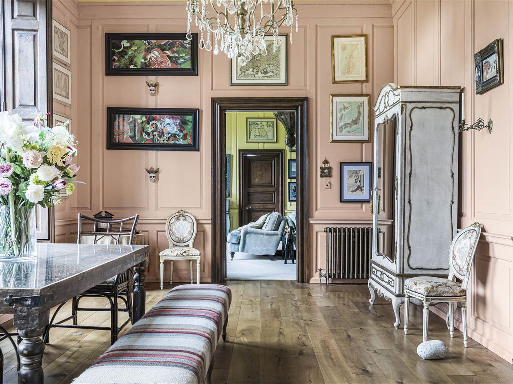 2 bed flat for sale in The Mansion, Balls Park, Hertford SG13, £899,995