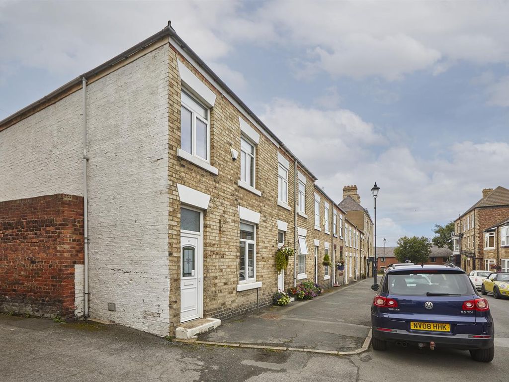 3 bed end terrace house for sale in Stanhope Street, SaltburnByThe