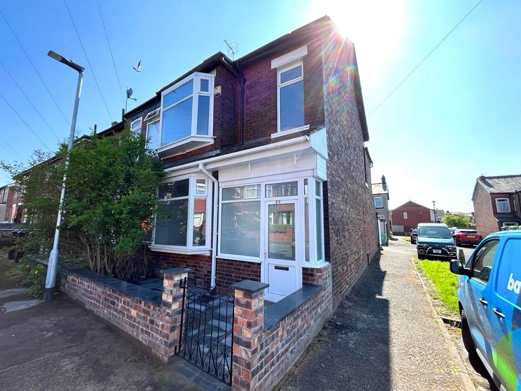 4 bed end terrace house for sale in Orange Hill Road, Prestwich M25 Zoopla
