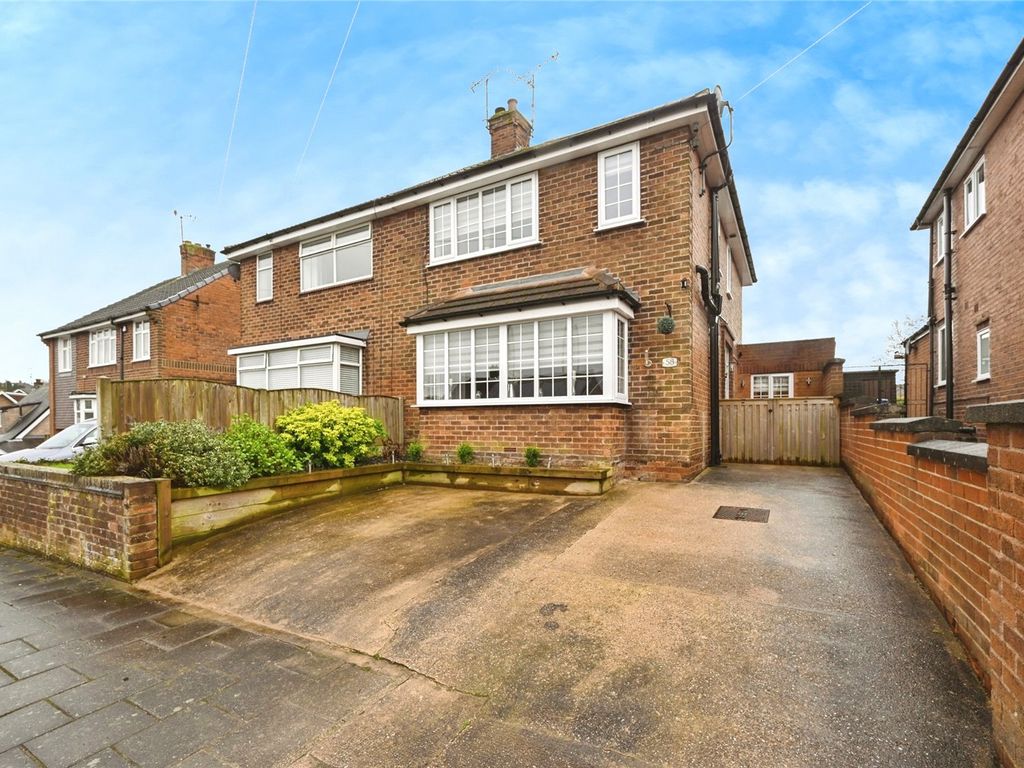 3 bed semidetached house for sale in Harvey Road, Mansfield