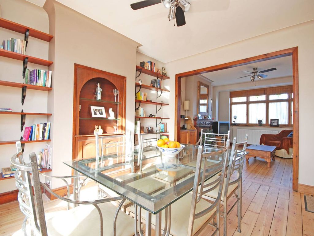 3 bed property for sale in Cannon Hill Lane, Raynes Park, London SW20