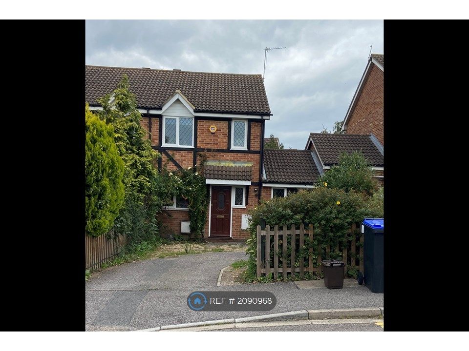 3 bed semidetached house to rent in Wilmot Road, Burnham SL1, £1,750 pcm Zoopla