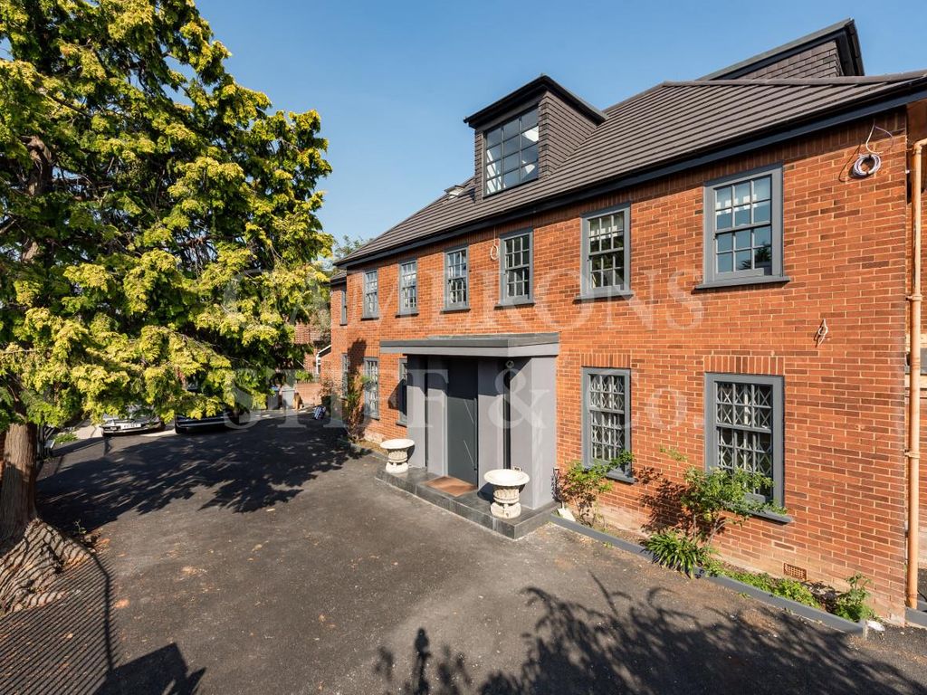 Manor House Drive, London NW6