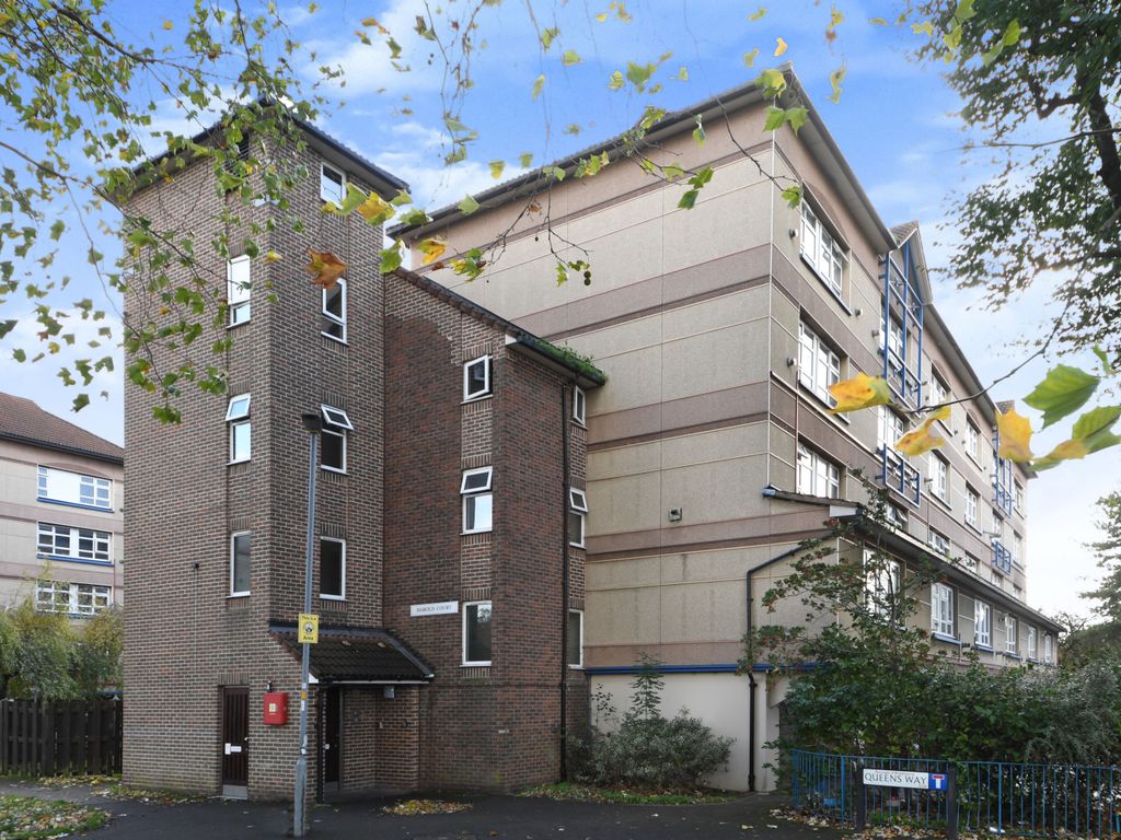 1 bed flat for sale in Holdbrook South, Waltham Cross EN8 Zoopla