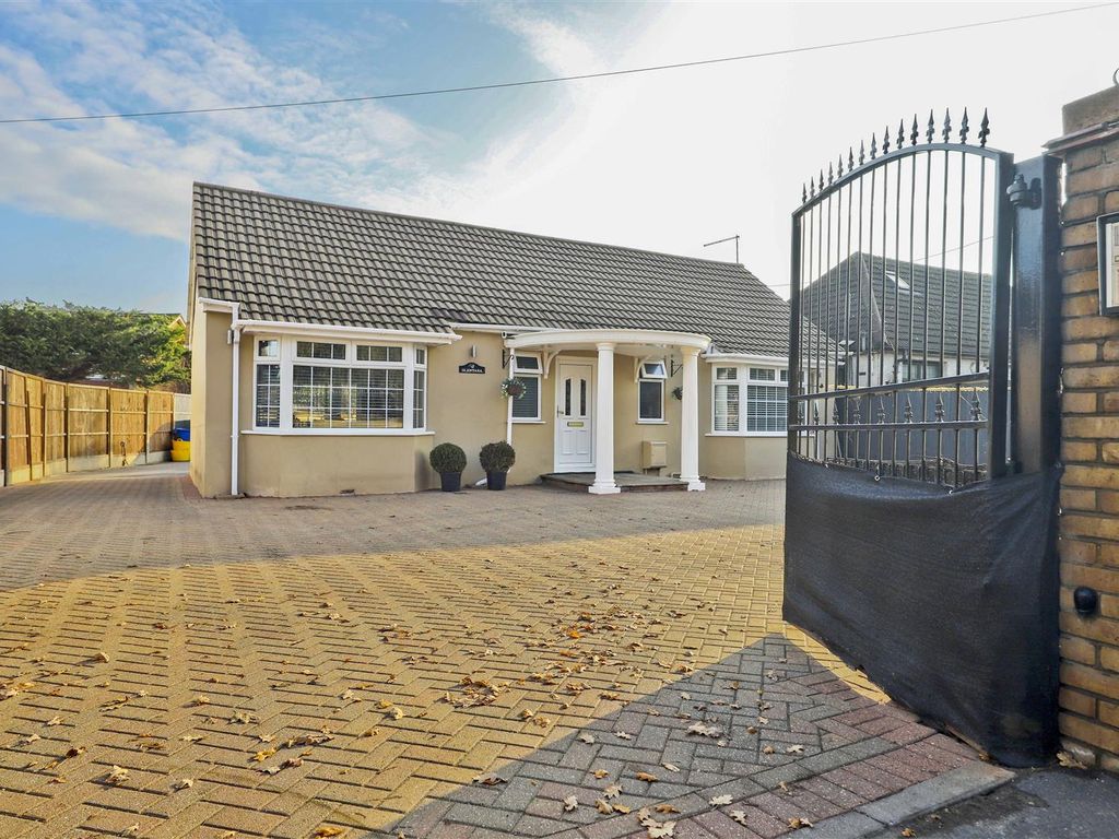 2 bed detached bungalow for sale in Church Road, Iver SL0 Zoopla