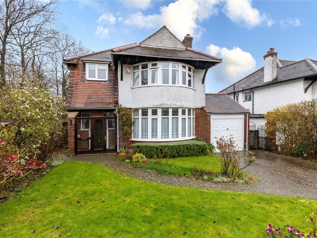 4 bed detached house for sale in St. Marys Avenue, Bromley BR2, £