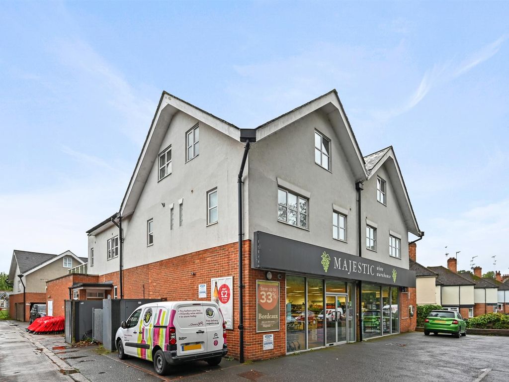 1 bed flat to rent in Ewell Road, Cheam, Sutton SM3, £1,400 pcm Zoopla