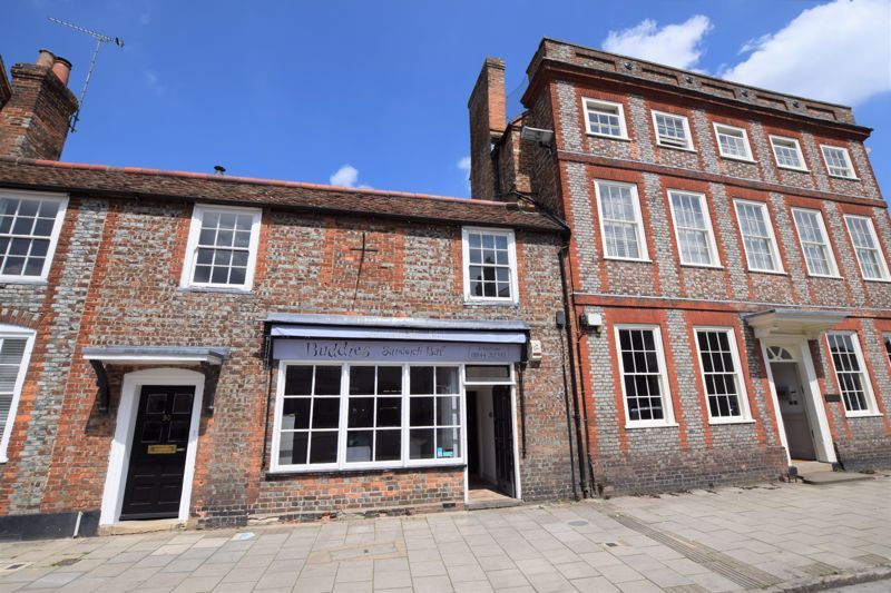 2 bed flat to rent in Belmont Mews, Upper High Street, Thame OX9, £