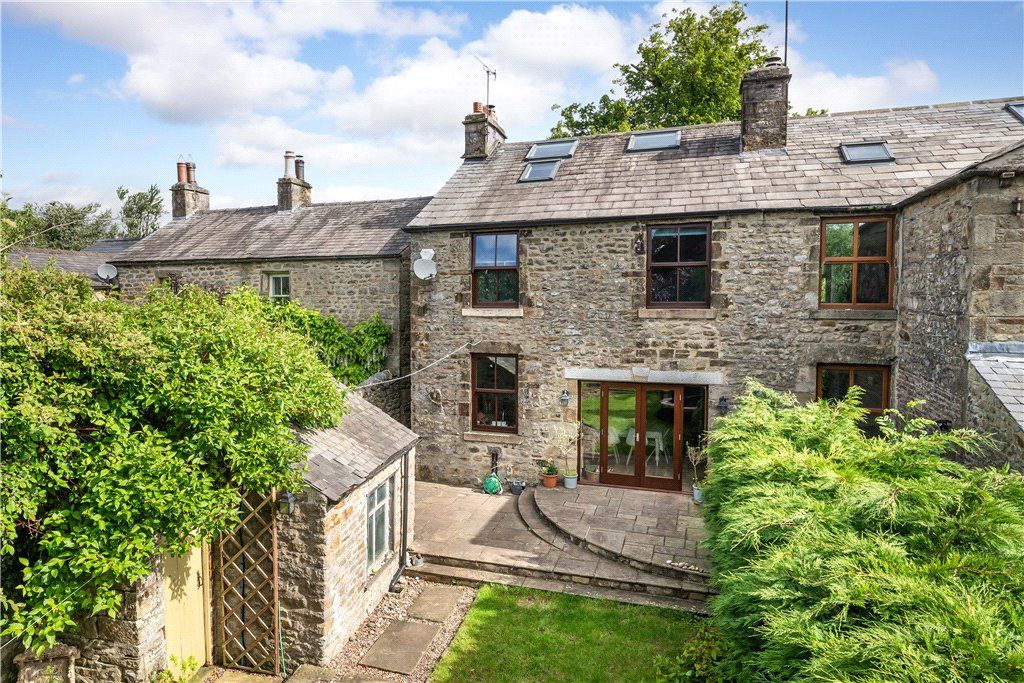 3 bed semidetached house for sale in Main Street, Long Preston