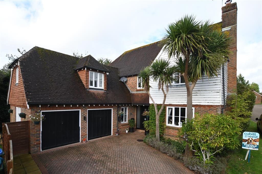 5 bed detached house for sale in Cricketers Close, Ashington, West