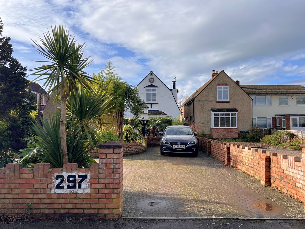 2 bed detached house for sale in Fareham Road, Gosport PO13, £330,000