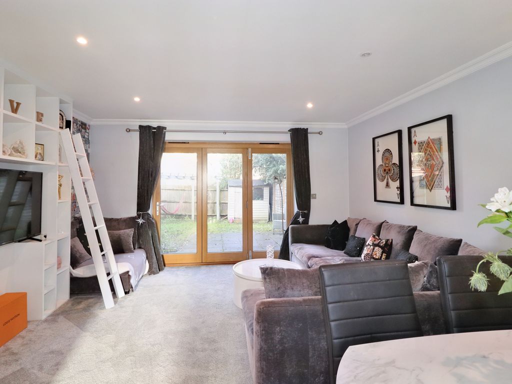 2 bed semidetached house for sale in Hersham Gardens, Hersham Village