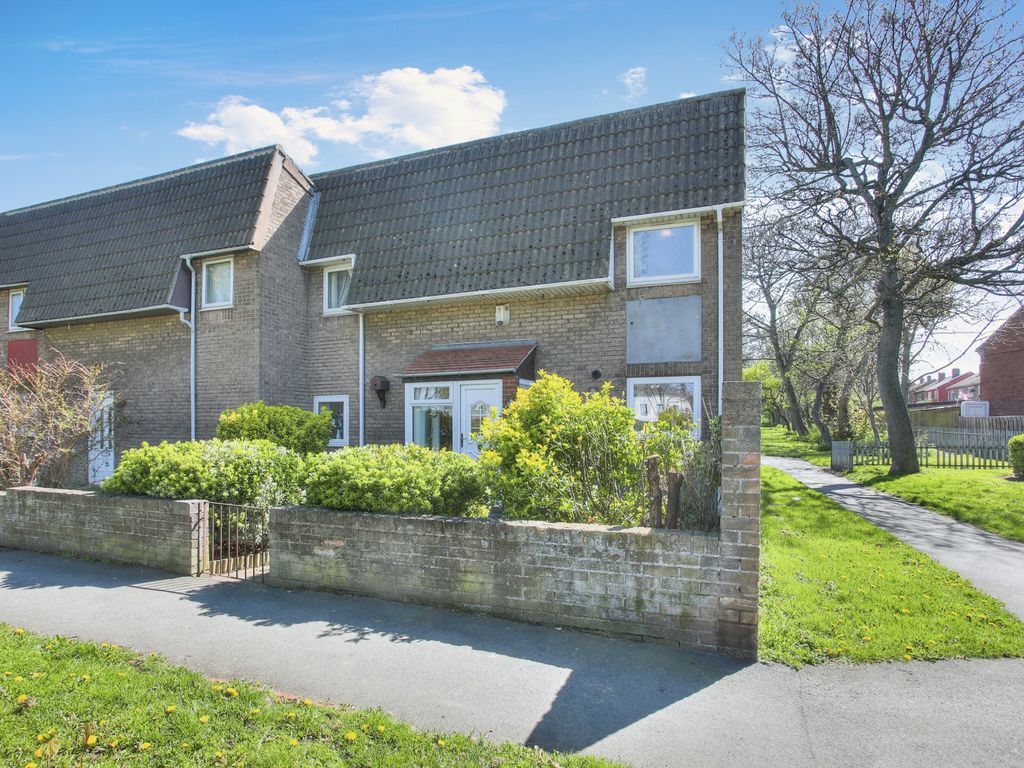 3 bed end terrace house for sale in Simonside Hall, South Shields NE34