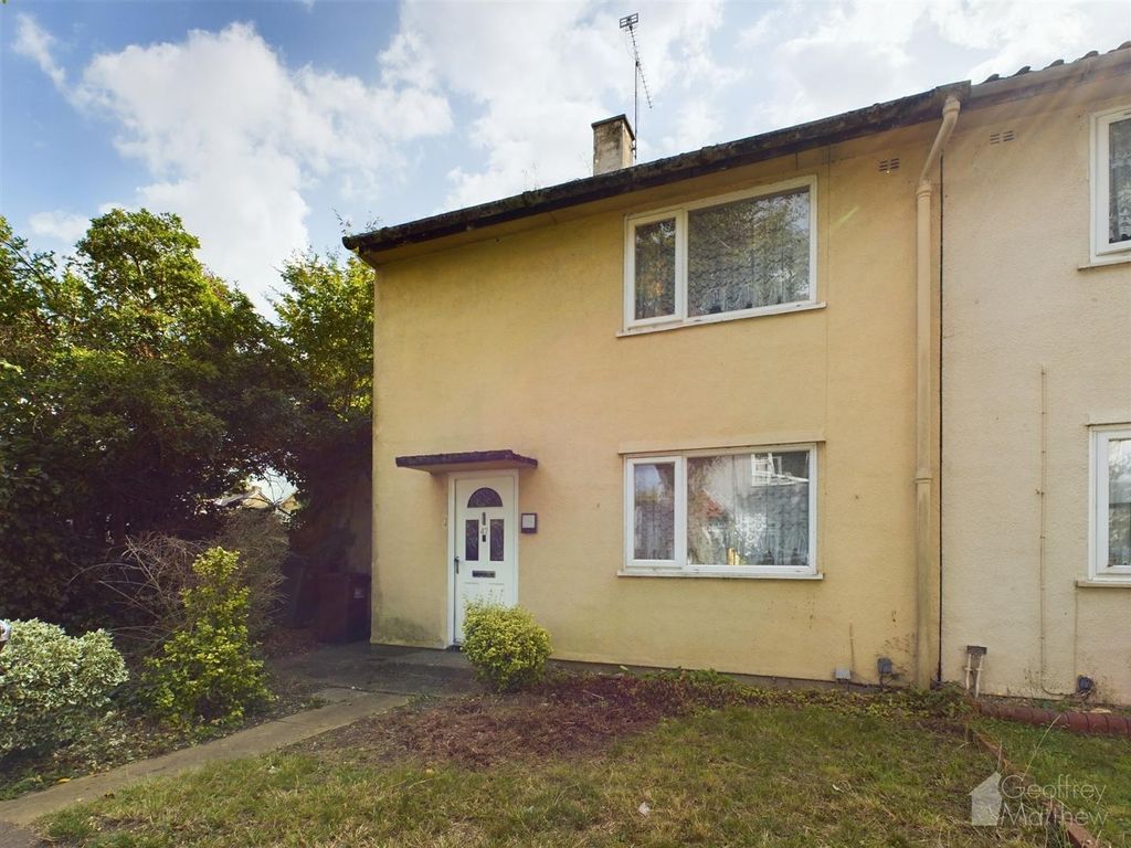 2 bed property for sale in Ryecroft, Harlow CM19, £300,000 Zoopla