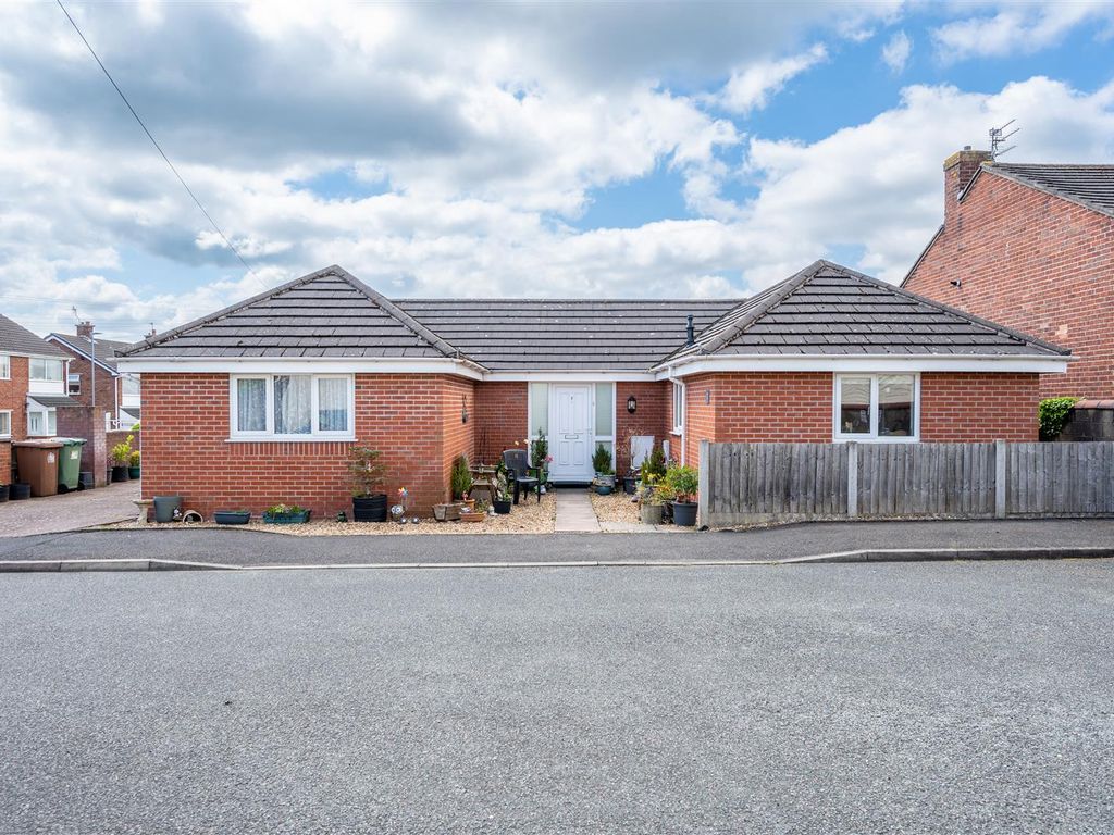 3 bed detached bungalow for sale in Cartwright Court, Rainford, St