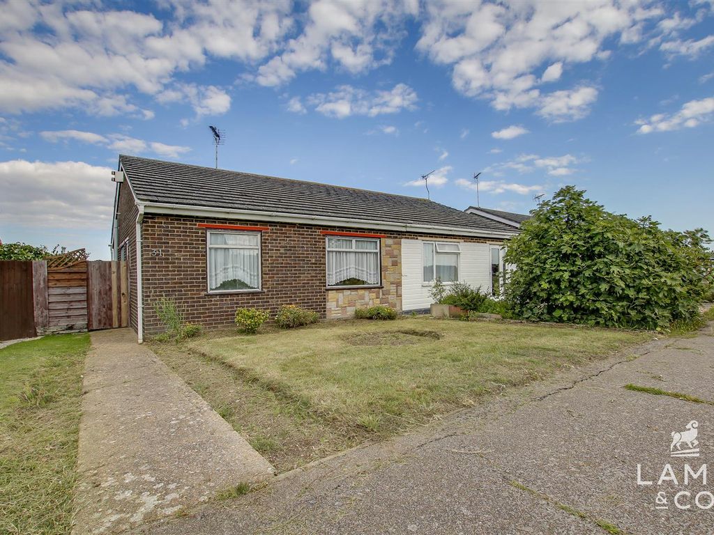 2 bed semidetached bungalow for sale in Pelham Close, Dovercourt