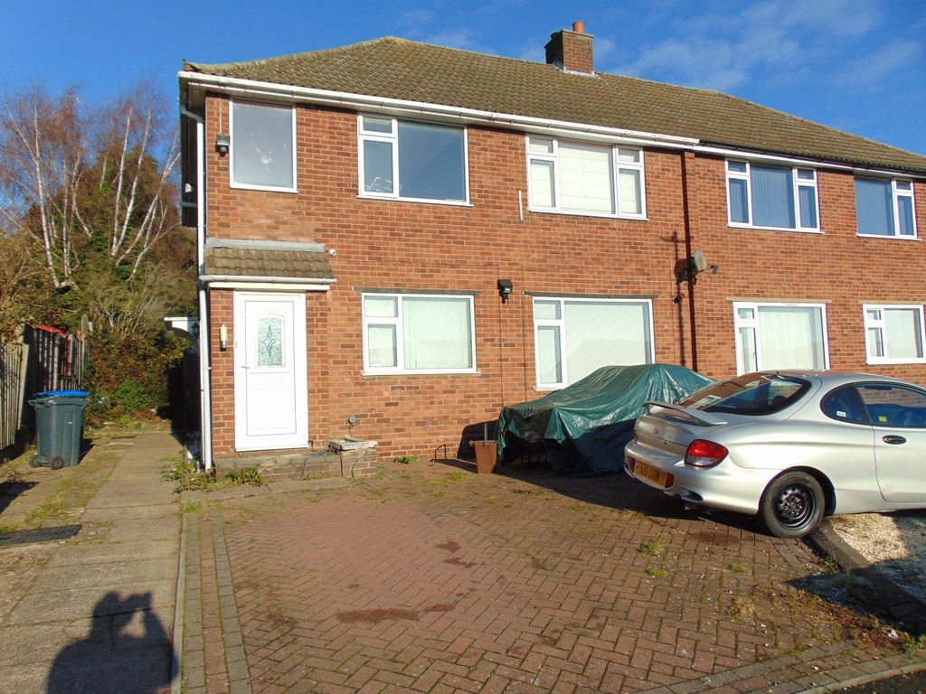 2 bed to rent in Whitecrest, Great Barr B43, £895 pcm Zoopla